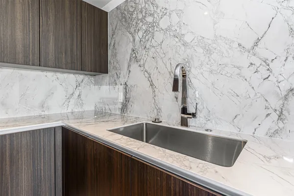 a close view of sink and tap