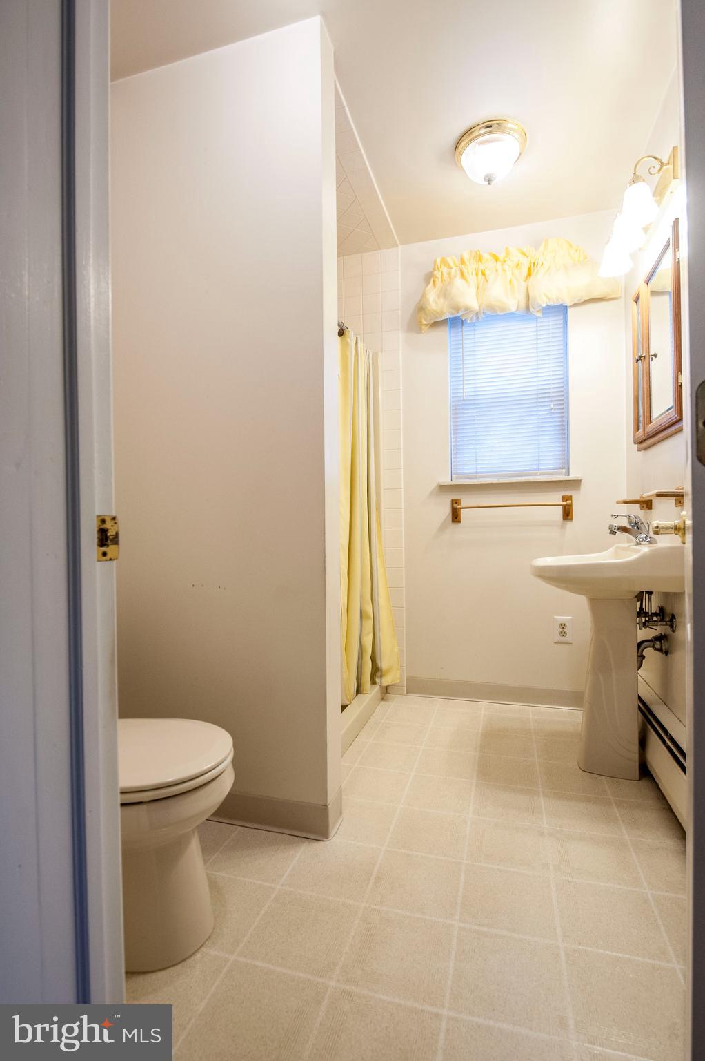 224 Barren Road Newtown Square, PA 19073 - Photo 11 of 39