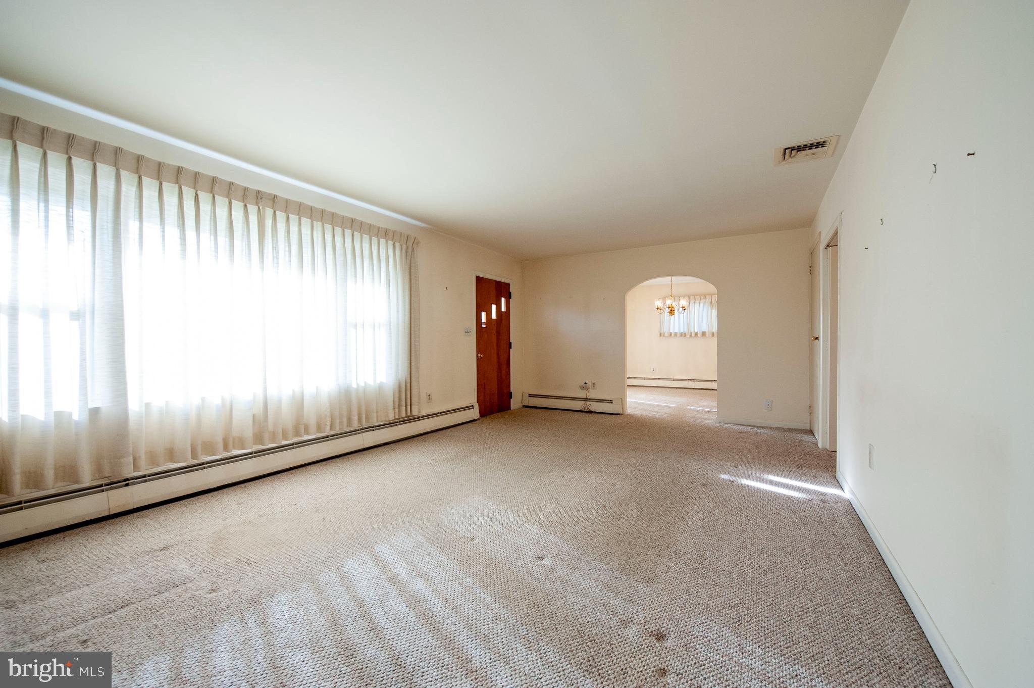 224 Barren Road Newtown Square, PA 19073 - Photo 5 of 39