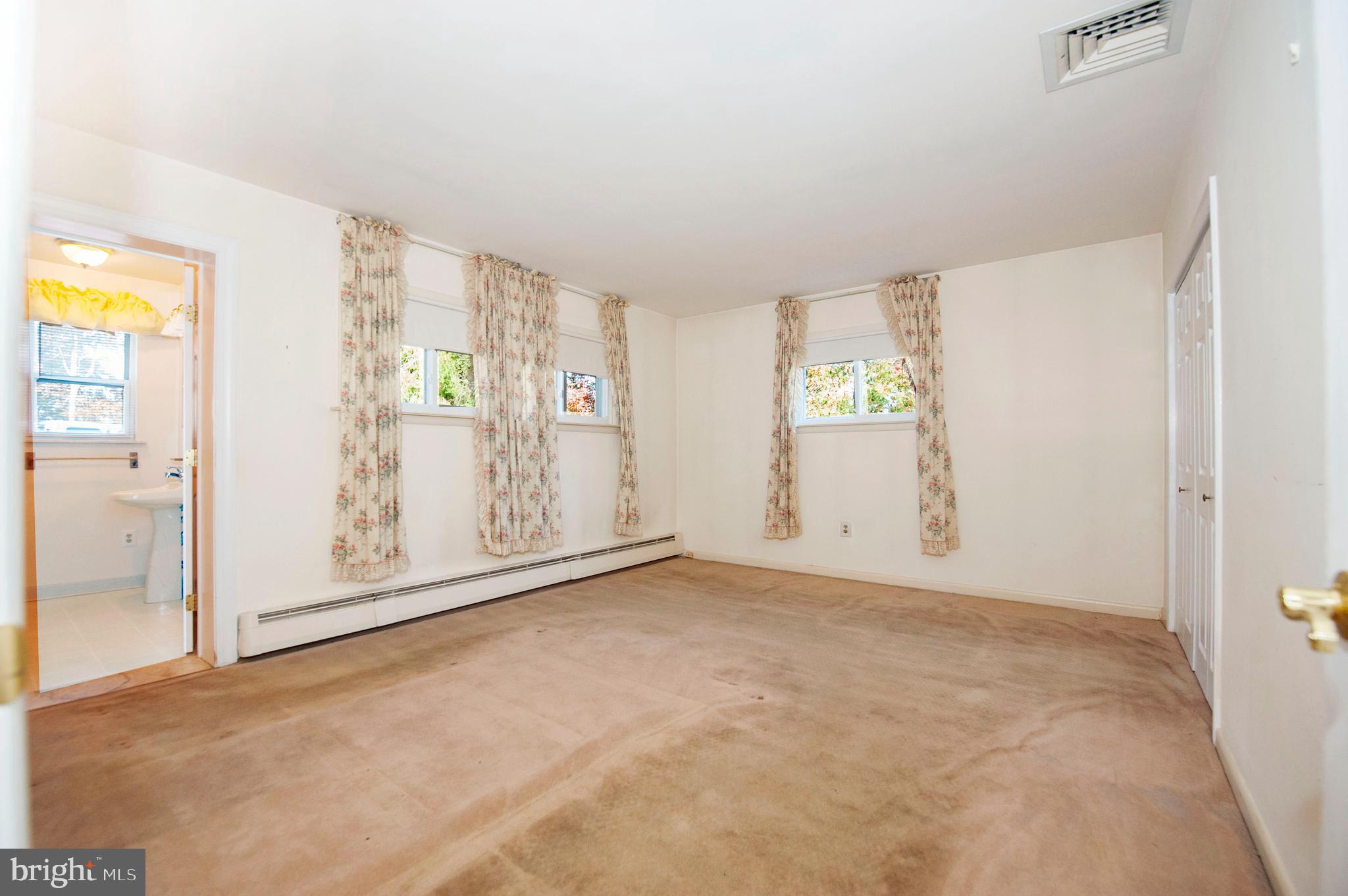 224 Barren Road Newtown Square, PA 19073 - Photo 10 of 39