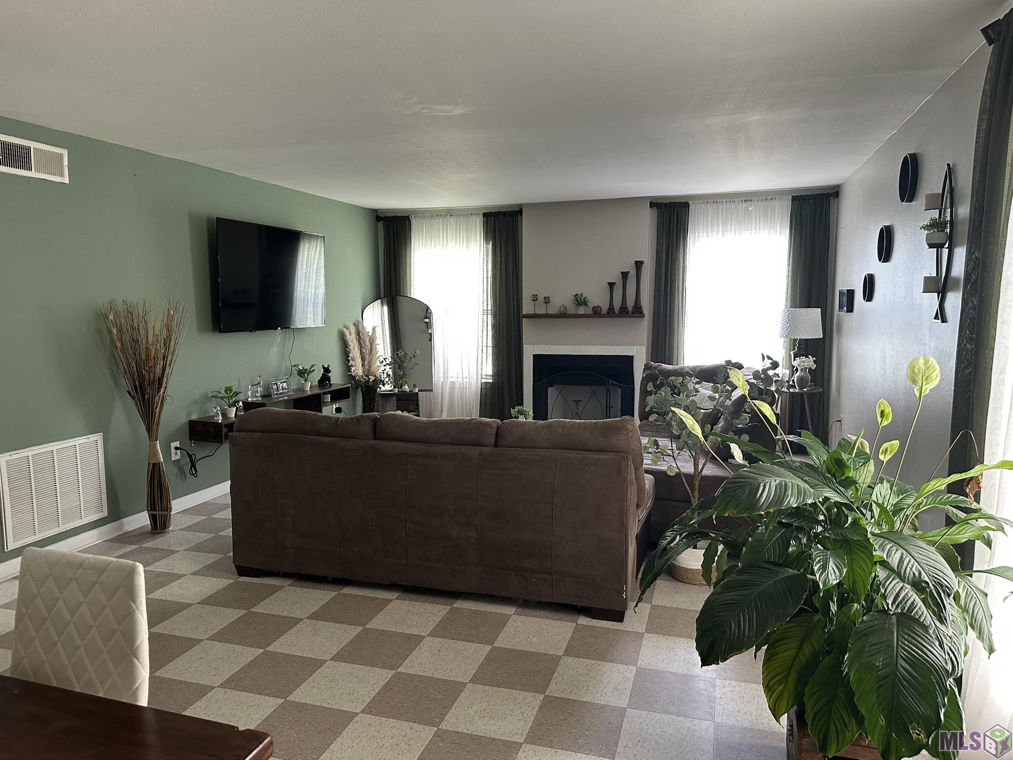 9132 GSRI Avenue Baton Rouge, LA 70810 - Photo 4 of 17