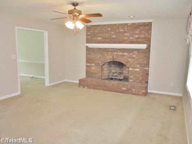 631 Ridgeway Lane Lexington, NC 27295 - Photo 2 of 12 Living Room.