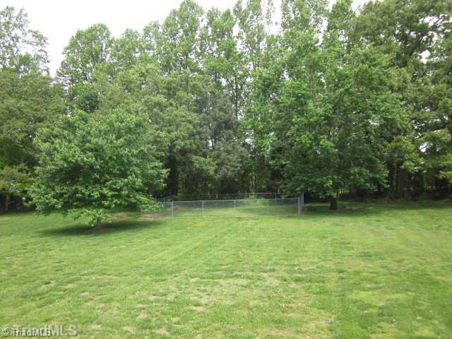 631 Ridgeway Lane Lexington, NC 27295 - Photo 12 of 12 Yard/Garden.