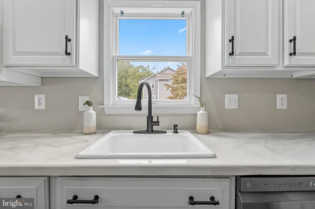 $465,000 | 10708 Tyrie Avenue, Cockeysville, MD 21030