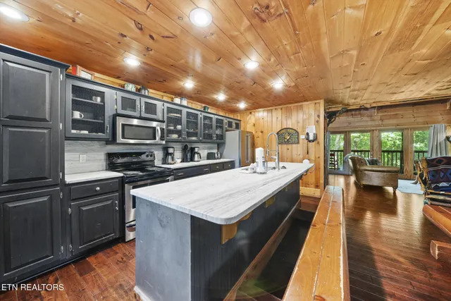 $1,149,900 | 836 Bear Run Way, Sevierville, TN 37862