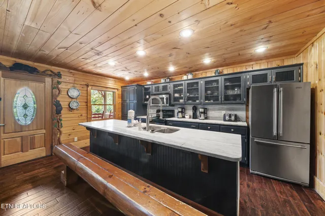 $1,149,900 | 836 Bear Run Way, Sevierville, TN 37862