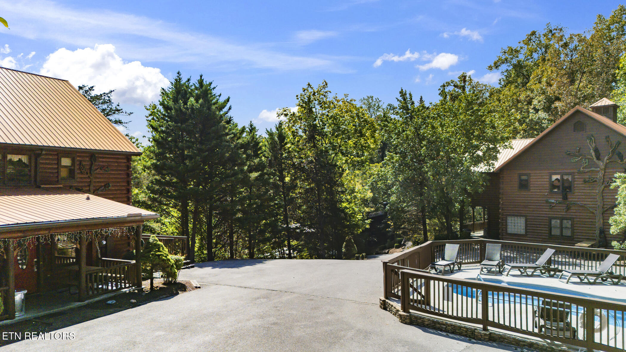 836 Bear Run Way Sevierville, TN 37862 - Photo 2 of 58 2_dji_20250919134251_0339_d