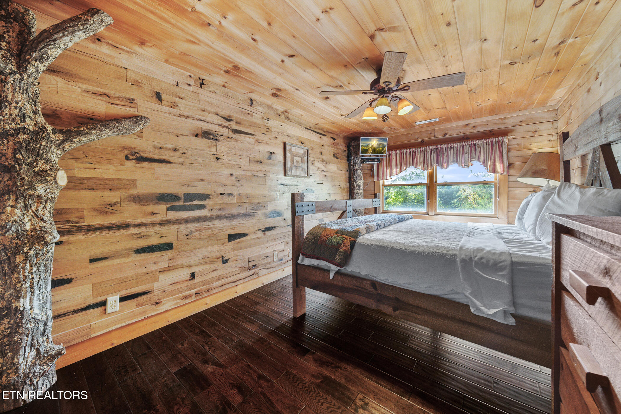 836 Bear Run Way Sevierville, TN 37862 - Photo 22 of 58 17_dsc06705