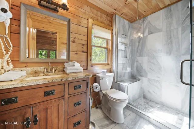 $1,149,900 | 836 Bear Run Way, Sevierville, TN 37862