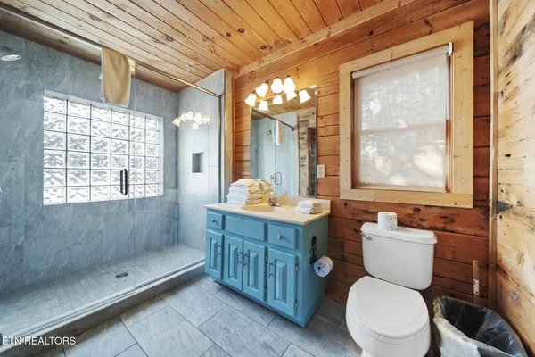 $899,900 | 836 Bear Run Way, Sevierville, TN 37862