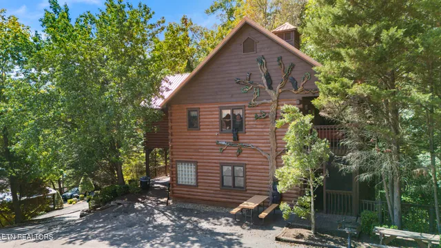 $1,149,900 | 836 Bear Run Way, Sevierville, TN 37862