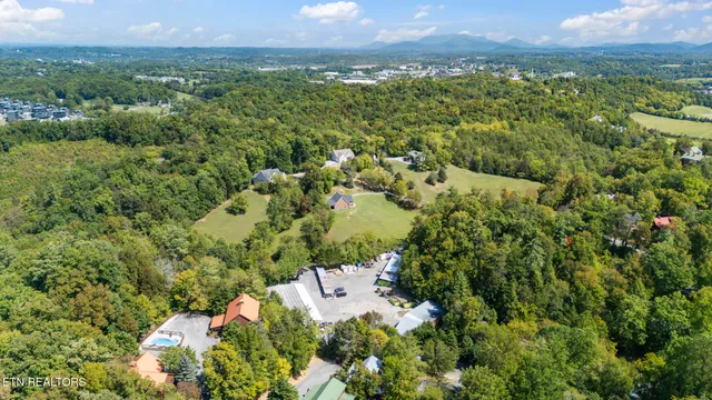 $1,149,900 | 836 Bear Run Way, Sevierville, TN 37862