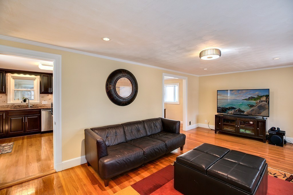 34 Hamilton Road Belmont, MA 02478 - Photo 10 of 25 Gallery Image 10