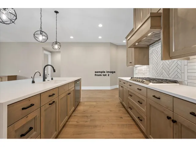 $899,990 | 16221 Northeast 180th Street, Brush Prairie, WA 98606