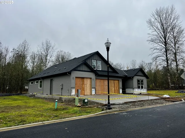 $899,990 | 16221 Northeast 180th Street, Brush Prairie, WA 98606