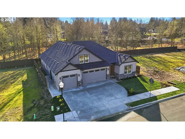 $899,990 | 16221 Northeast 180th Street, Brush Prairie, WA 98606