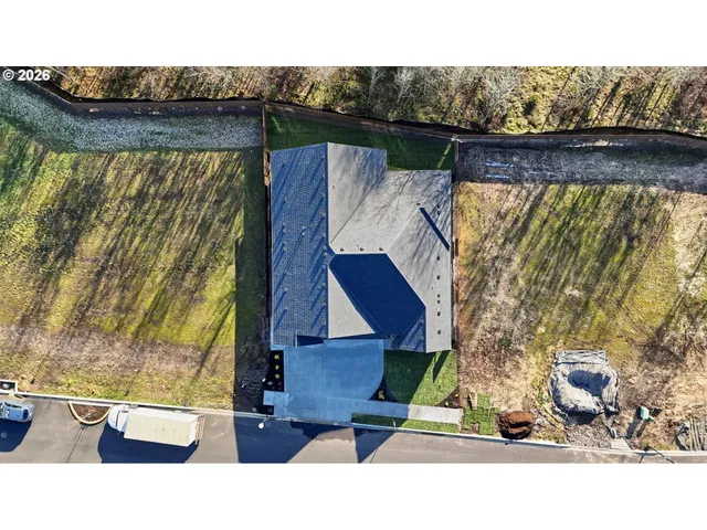 $899,990 | 16221 Northeast 180th Street, Brush Prairie, WA 98606