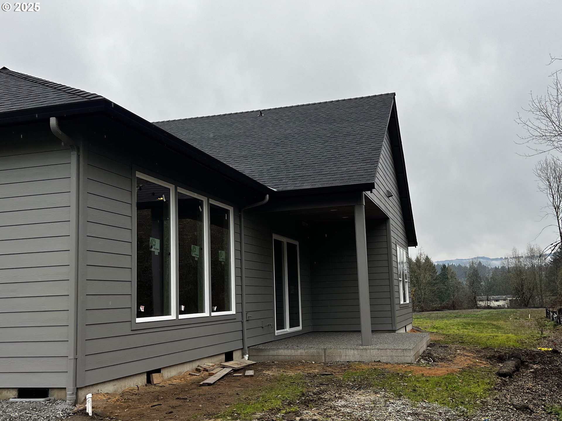 16221 Northeast 180th Street Brush Prairie, WA 98606 - Photo 8 of 43 a backyard of a house