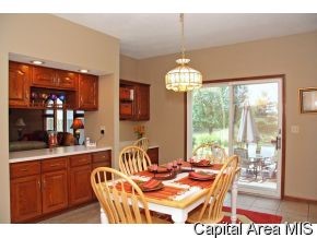 405 Silver Spring Drive Springfield, IL 62702 - Photo 6 of 11