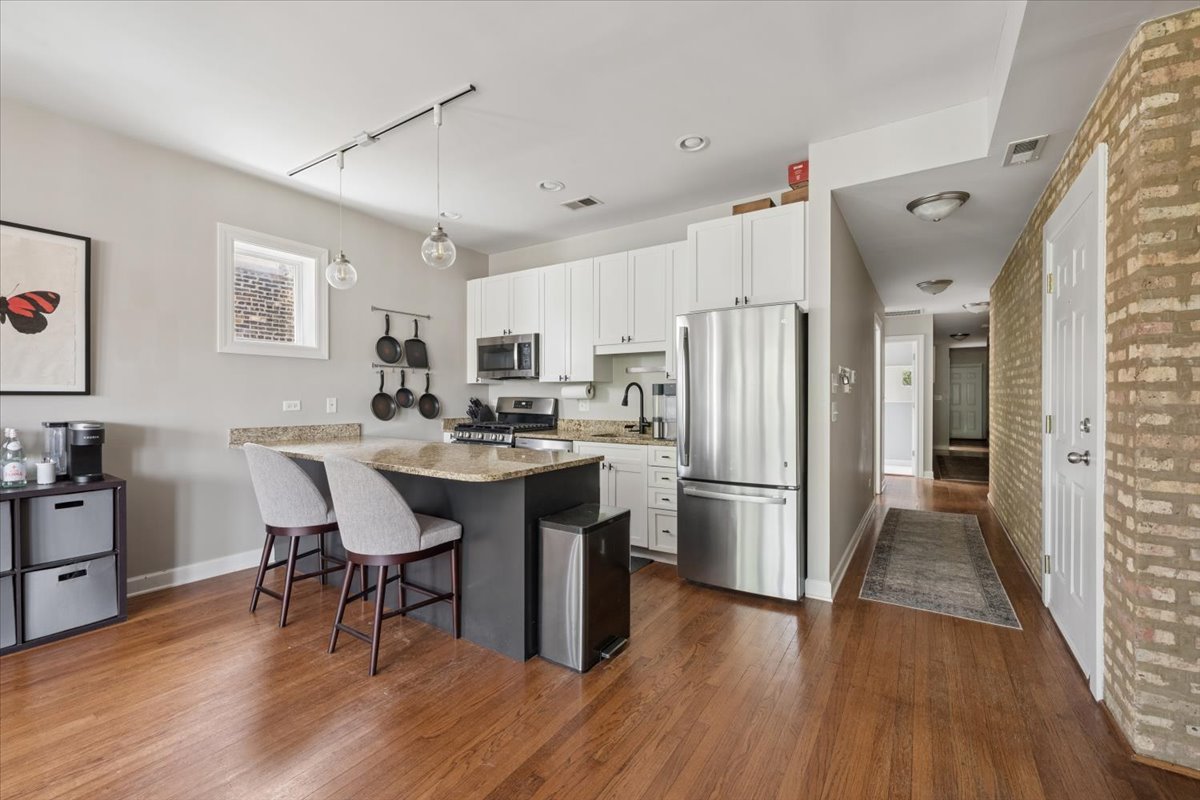 2114 North Spaulding Avenue, Unit 2 Chicago, IL 60647 - Photo 4 of 20