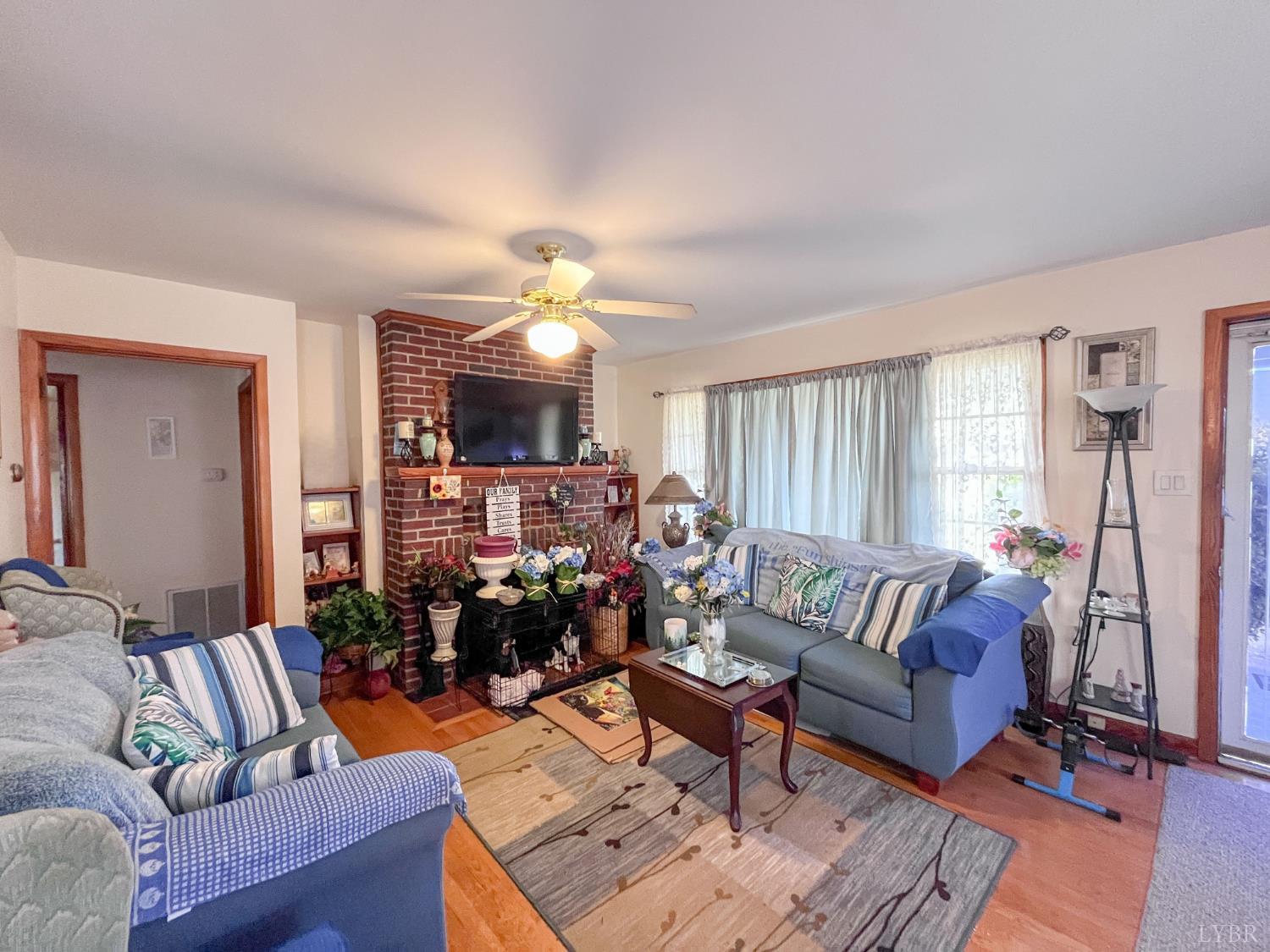 2663 Dearing Ford Road Altavista, VA 24517 - Photo 11 of 21 a living room with furniture and wooden floor
