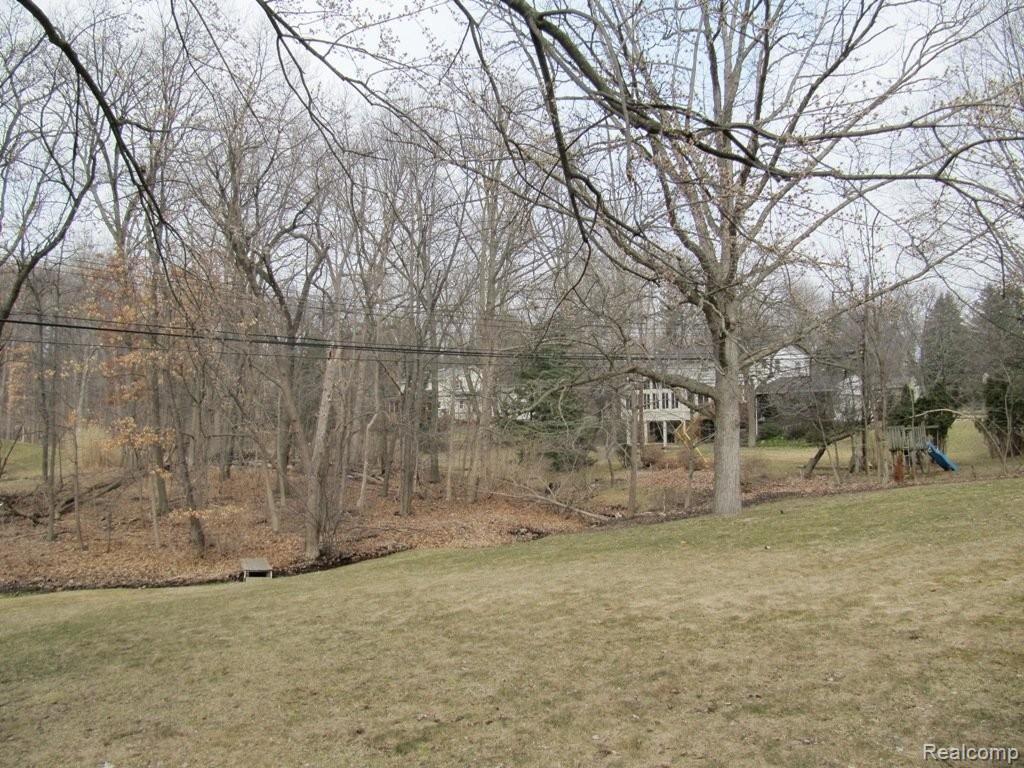 469 Willow Tree Lane Rochester, MI 48306 - Photo 23 of 25 Backyard