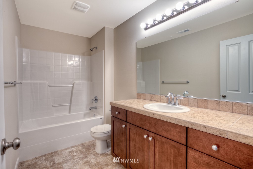 17719 Southeast 189th Street, Unit 42 Renton, WA 98058 - Photo 12 of 17 Gallery Image 12