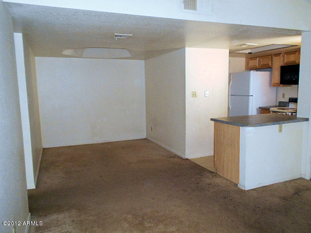 2855 South Ext Road, Unit 241 Mesa, AZ 85210 - Photo 3 of 20 dining area and kitchen