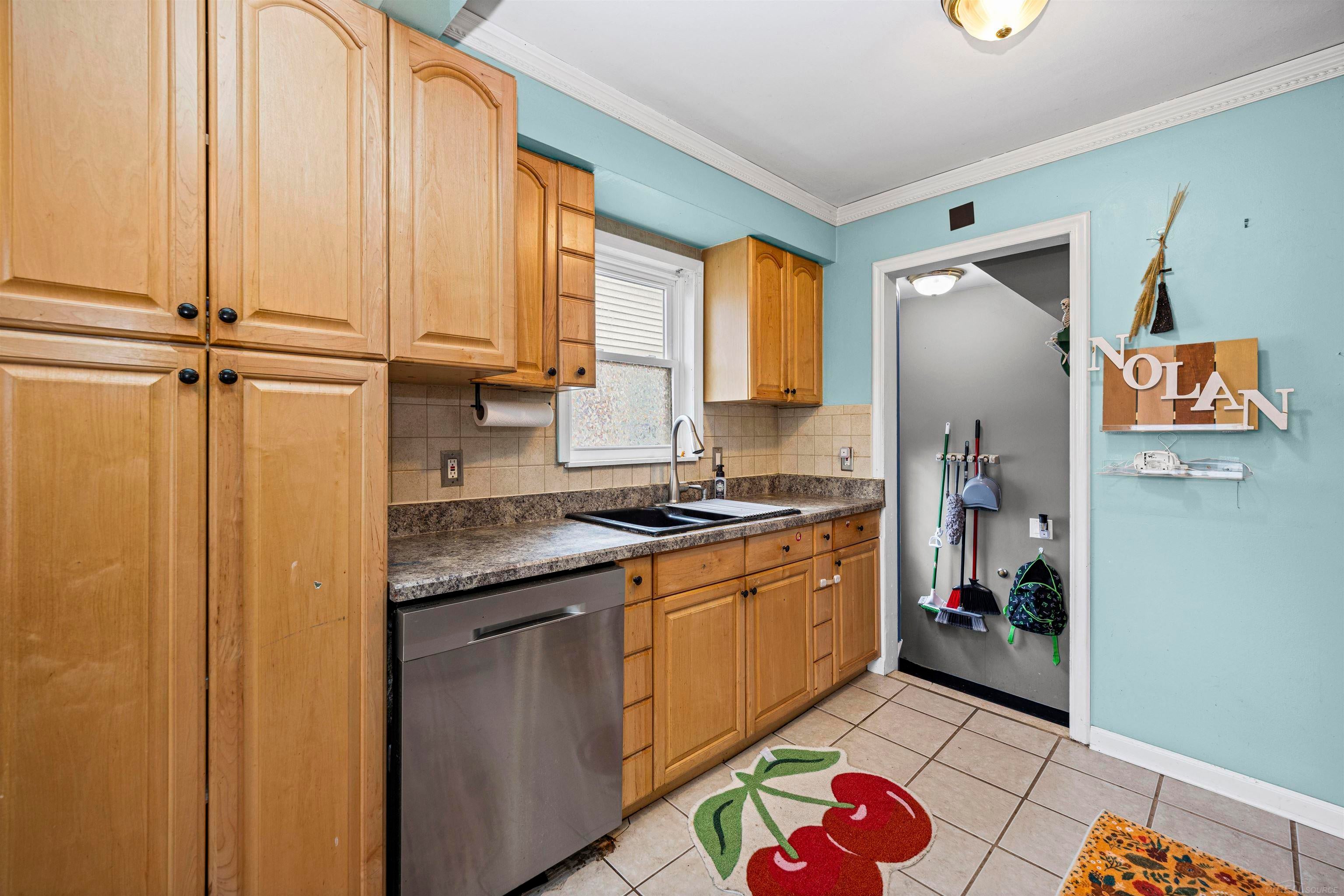 2980 Greenfield Road Berkley, MI 48072 - Photo 9 of 36 Gallery Image 9
