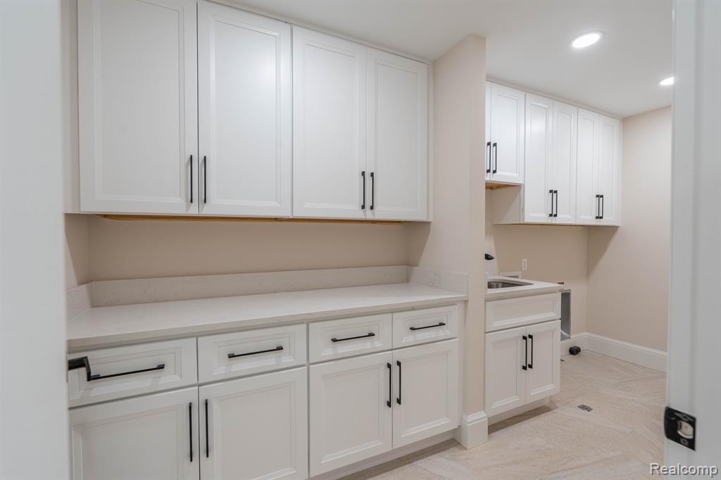 9033 Deerwood Road Clarkston, MI 48348 - Photo 36 of 56 Gallery Image 36