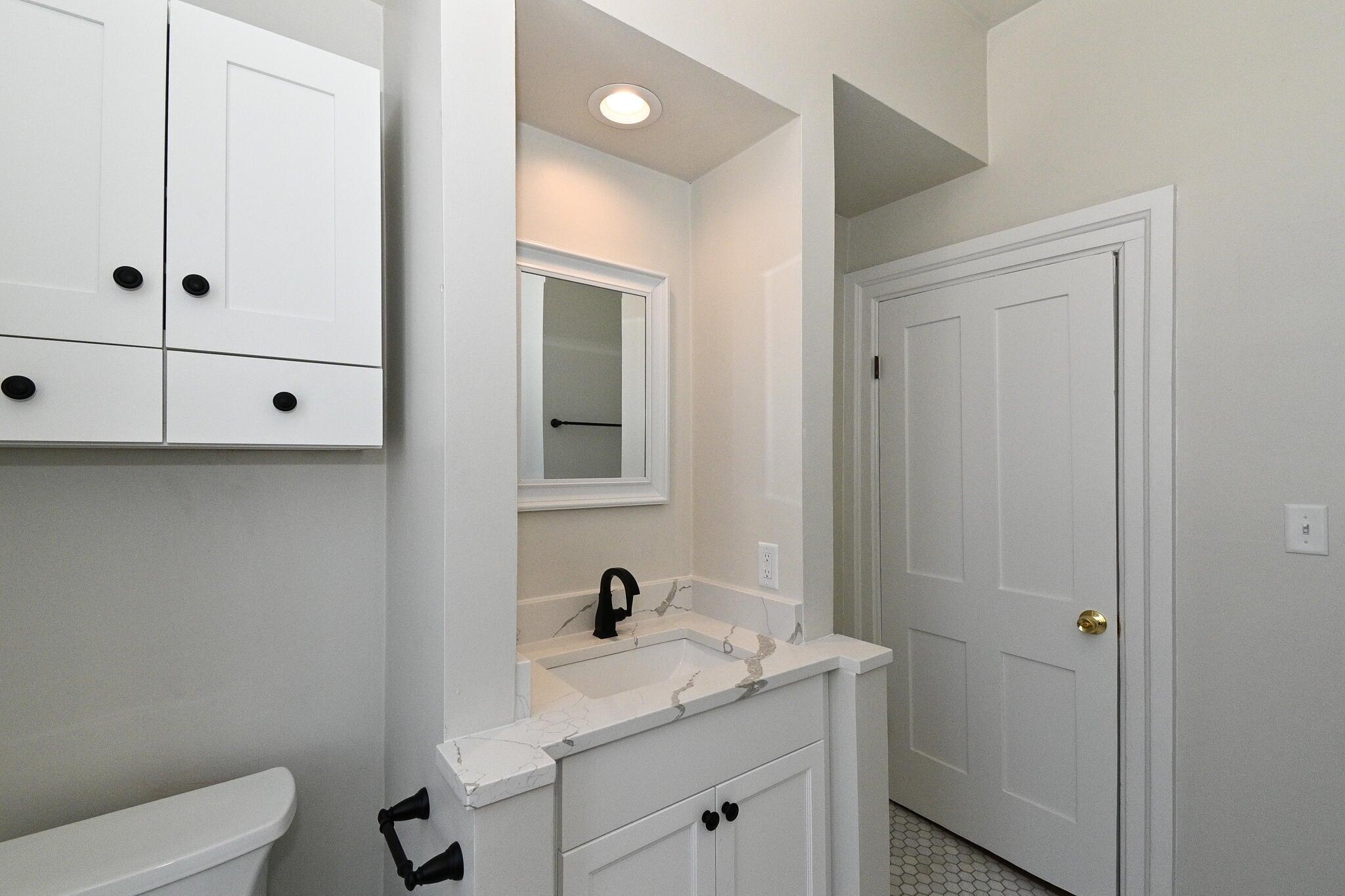 408 South 3rd Street Milwaukee, WI 53204 - Photo 17 of 29 Bath 1-2
