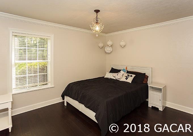 10104 Southwest 17th Place Gainesville, FL 32607 - Photo 12 of 24 Gallery Image 12