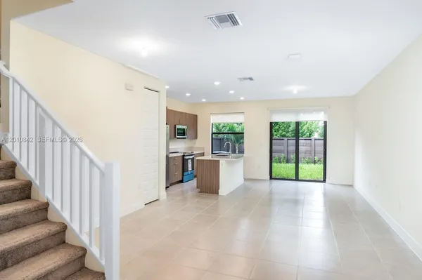 $3,300 | 15862 Northwest 91st Court, Unit 15862, Miami Lakes, FL 33018