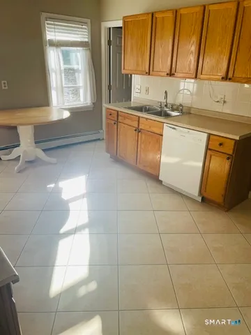 $1,700 | 632 East Street, New Britain, CT 06051