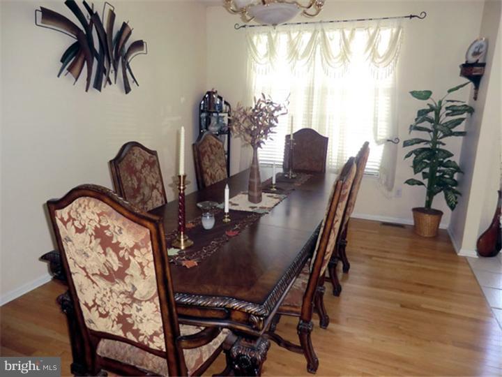 54 Whitford Drive Burlington, NJ 08016 - Photo 4 of 19 Dining Room