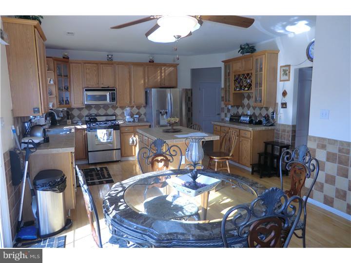 54 Whitford Drive Burlington, NJ 08016 - Photo 5 of 19 Kitchen