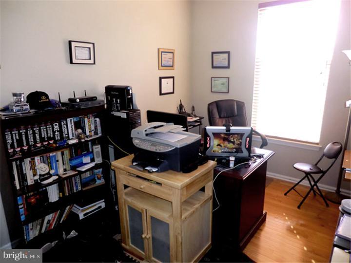 54 Whitford Drive Burlington, NJ 08016 - Photo 7 of 19 Office / Study
