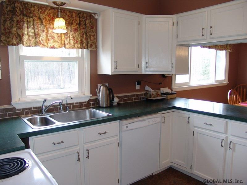 343 Miller Road Rexford, NY 12148 - Photo 2 of 25 Photo 2