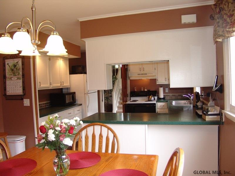 343 Miller Road Rexford, NY 12148 - Photo 5 of 25 Photo 5