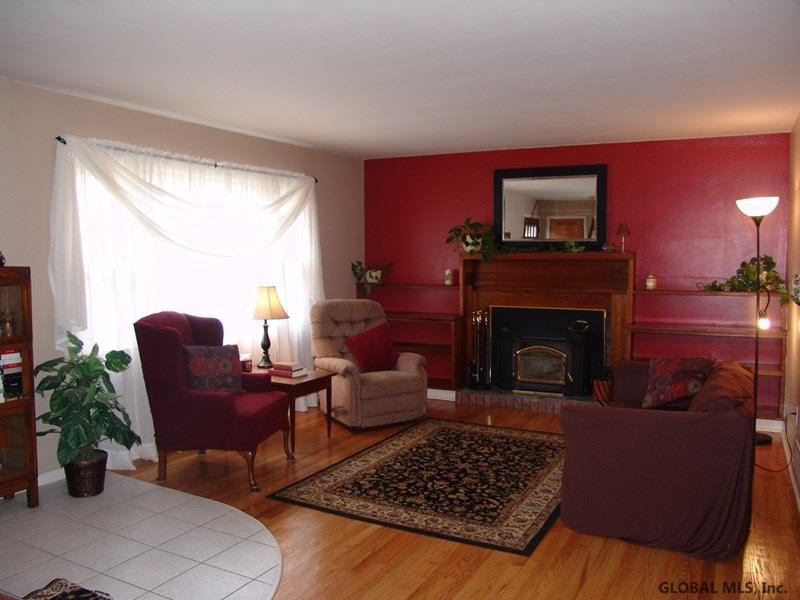 343 Miller Road Rexford, NY 12148 - Photo 6 of 25 Photo 6