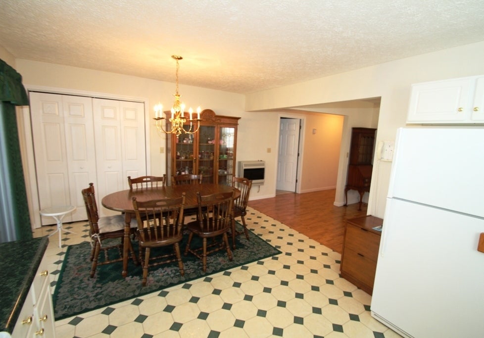 14 Village Road Lewisburg, WV 24901 - Photo 4 of 23 Kitchen