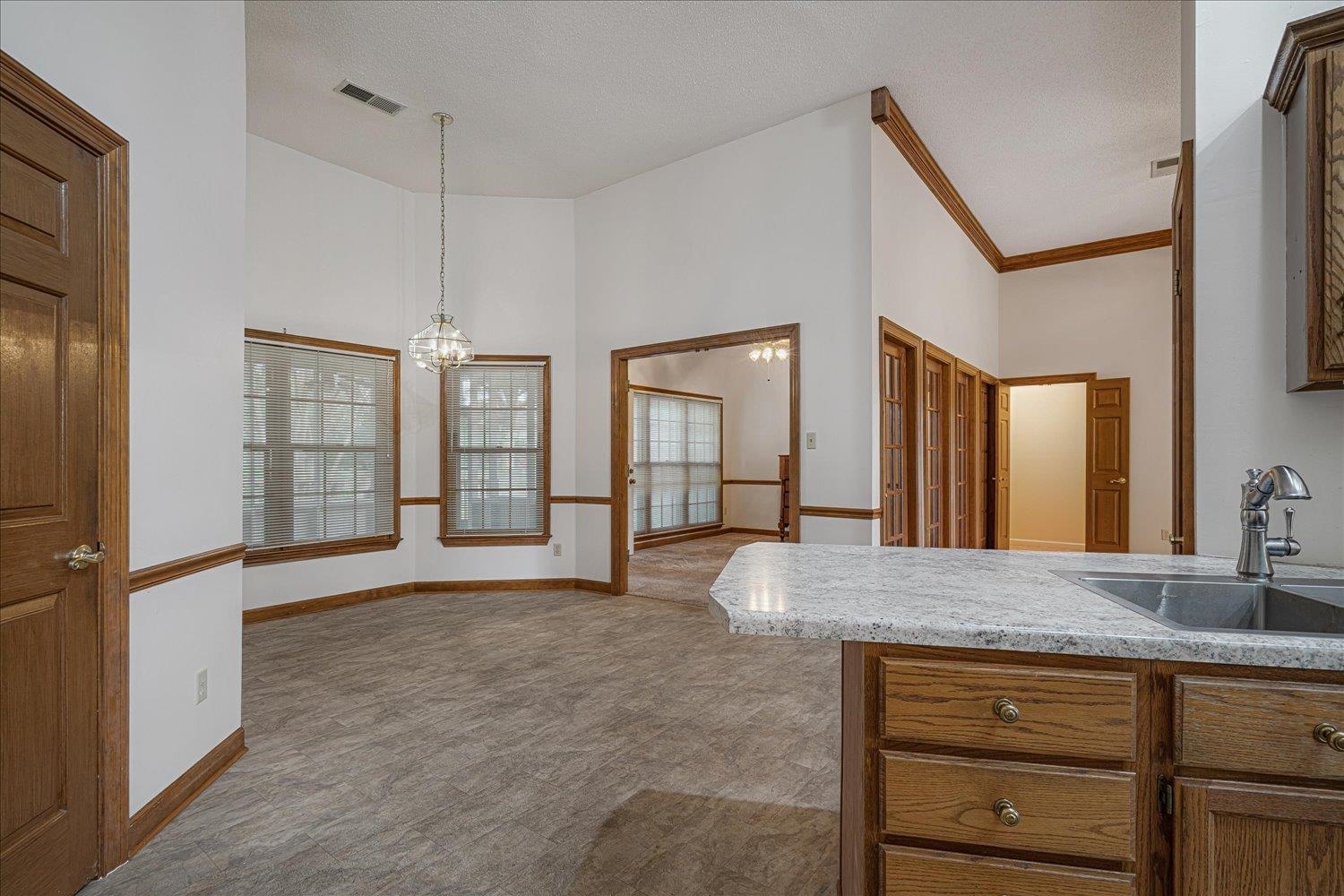 1665 Riverdale Road Germantown, TN 38138 - Photo 15 of 39 a view of an entryway of the house