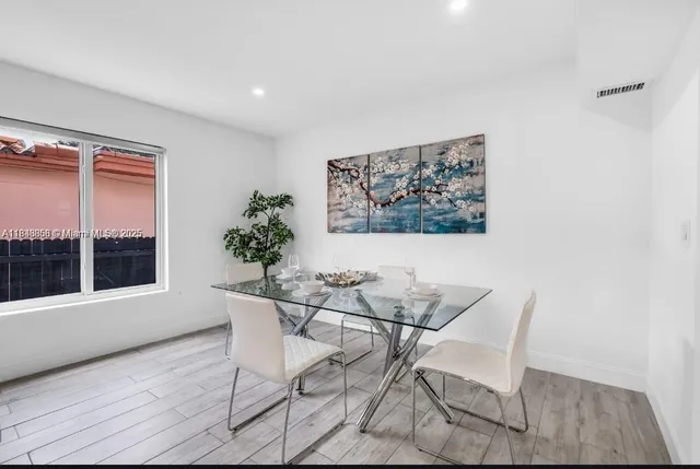 $1,375,000 | 420 Northeast 90th Street, El Portal, FL 33138