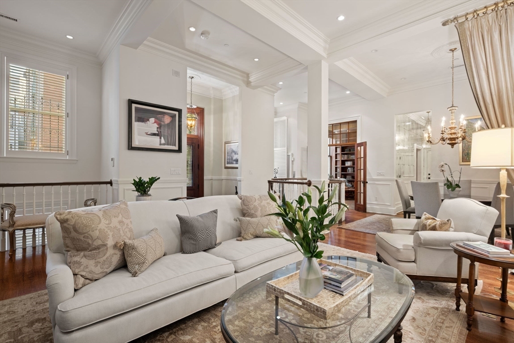 50 Beacon Street, Unit 1 Boston, MA 02108 - Photo 2 of 30