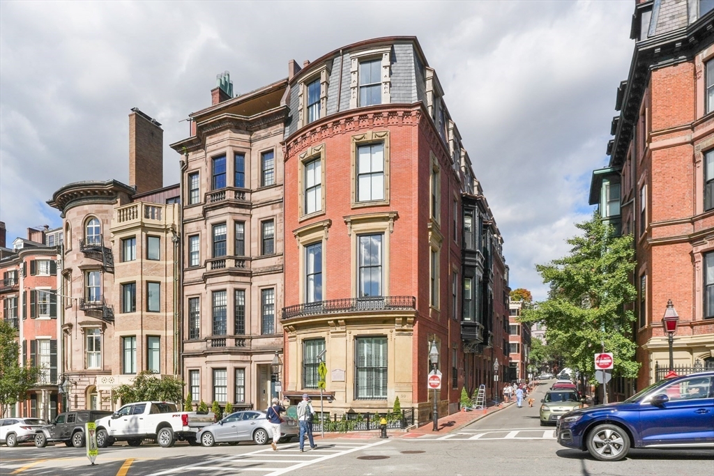 50 Beacon Street, Unit 1 Boston, MA 02108 - Photo 28 of 30