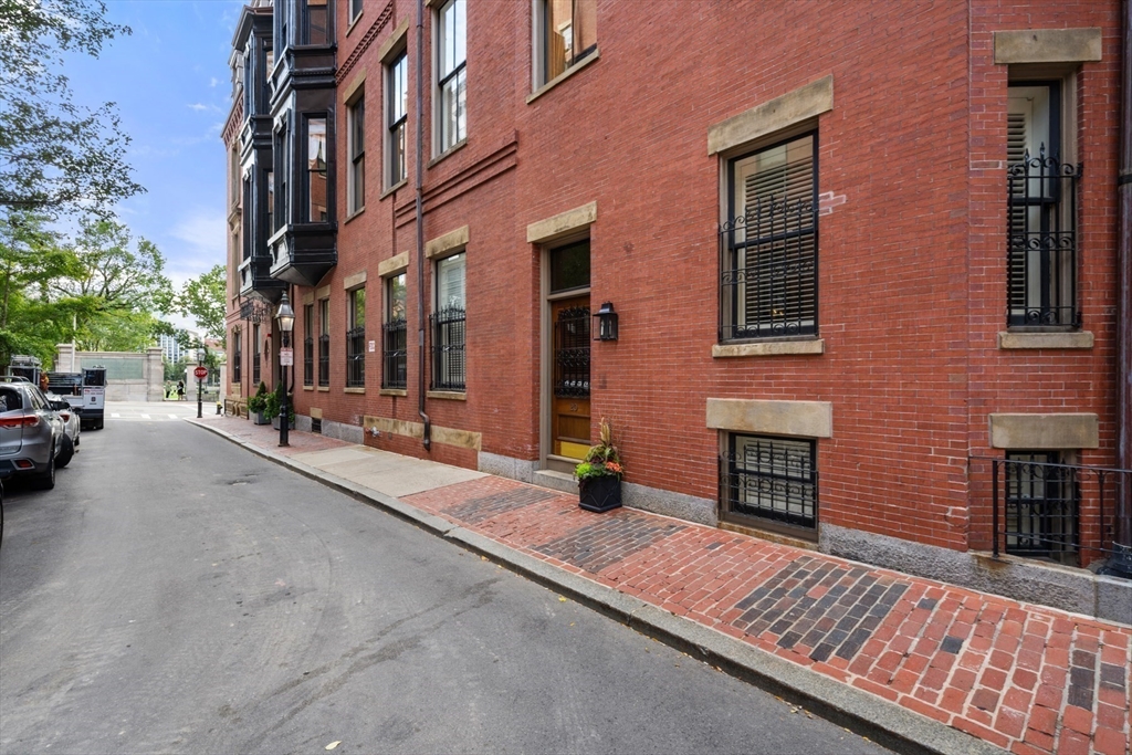 50 Beacon Street, Unit 1 Boston, MA 02108 - Photo 29 of 30