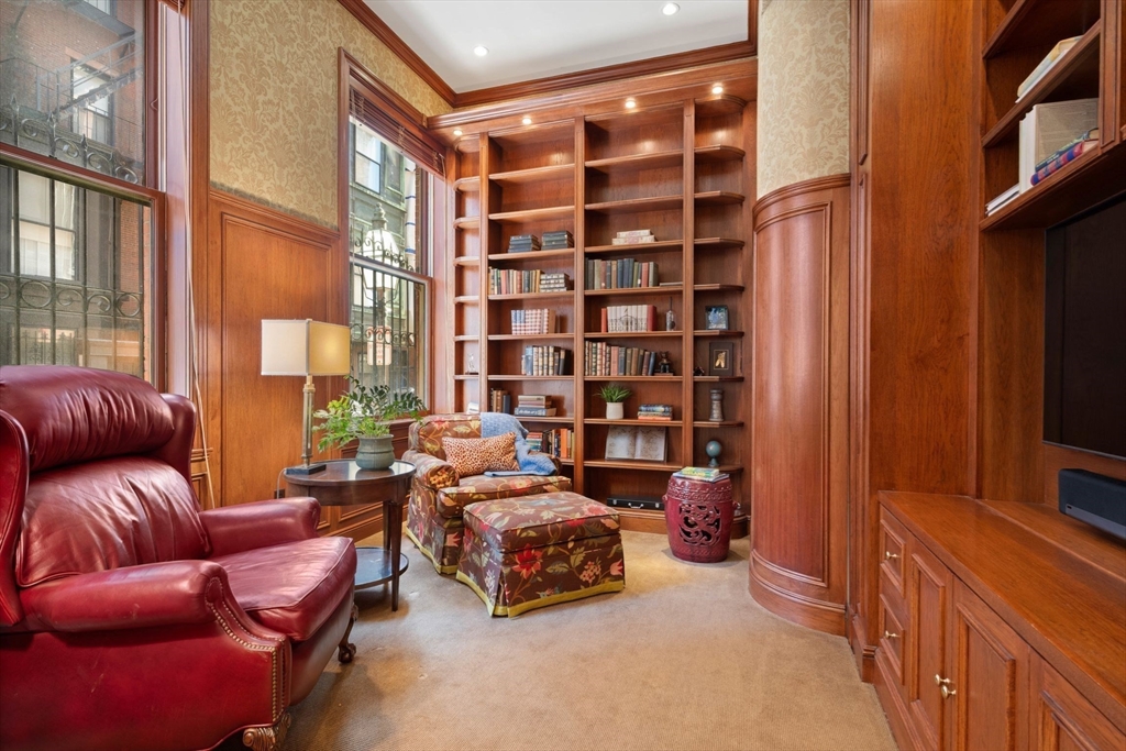 50 Beacon Street, Unit 1 Boston, MA 02108 - Photo 4 of 30