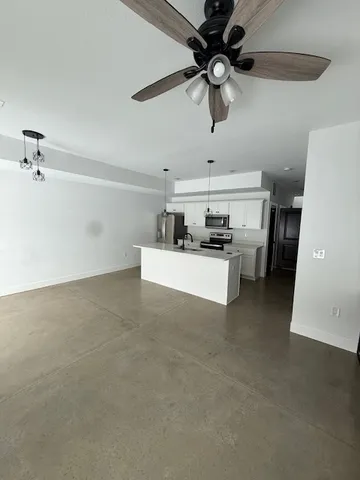 $2,050 | 3304 Stoneway Court, Champaign, IL 61822