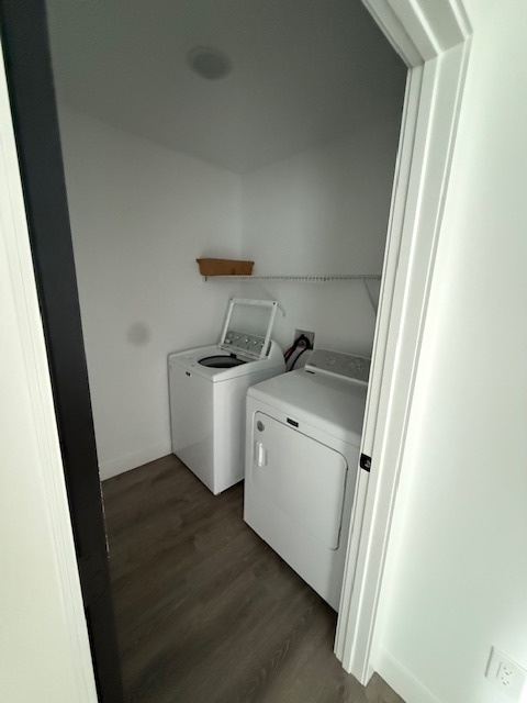 3304 Stoneway Court Champaign, IL 61822 - Photo 10 of 10 a utility room with dryer and washer