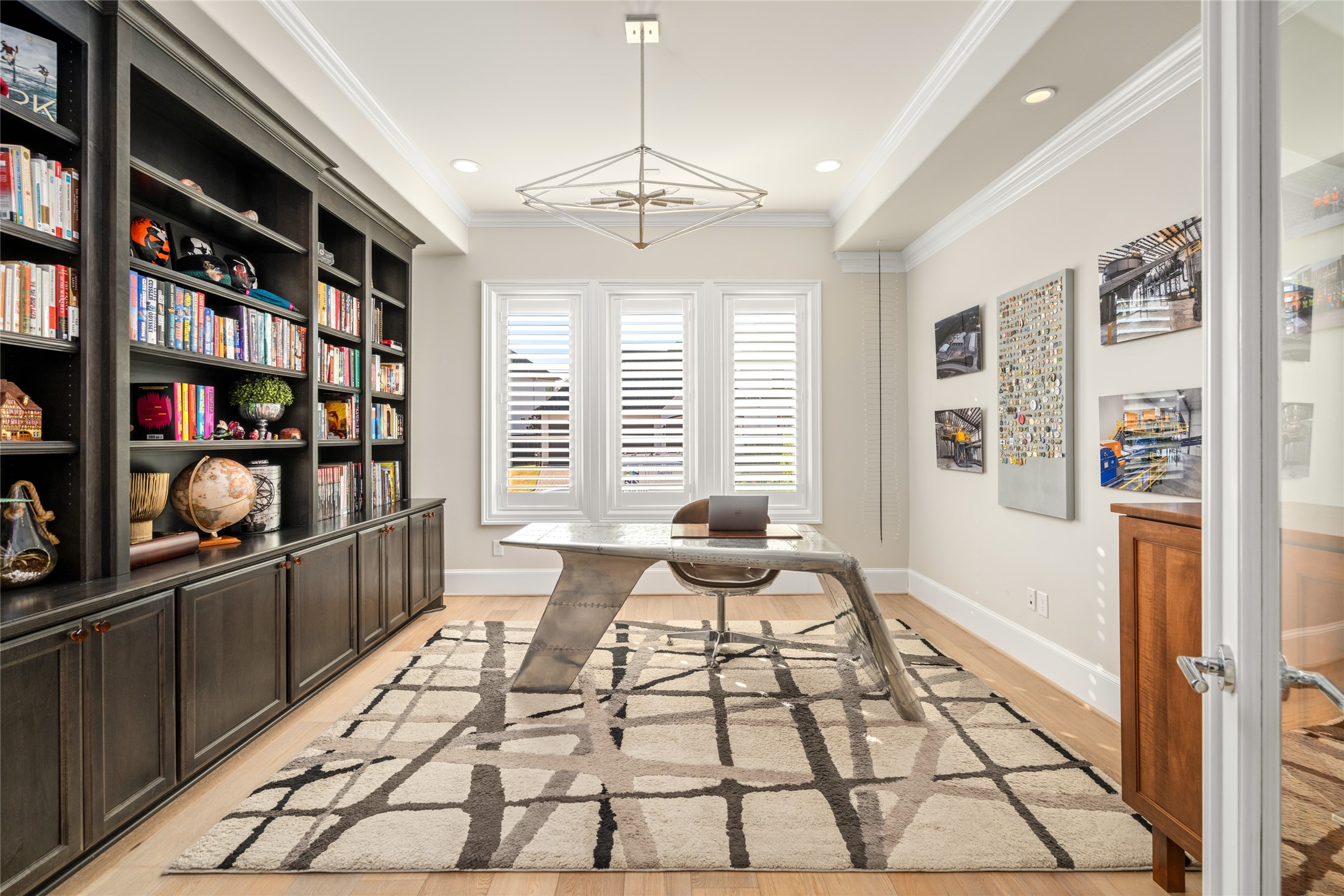 64 South Parkgate Circle Spring, TX 77381 - Photo 12 of 50 a living room with furniture cabinets and book shelf